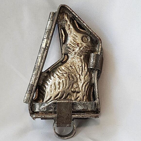 Large Easter Bunny Rabbit Antique Pewter Metal Chocolate Candy Mold Original VTG - Picture 1 of 6